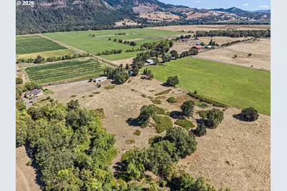 2206 Hubbard Creek Rd, Umpqua, OR 97486 - Photo 43