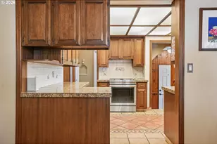 3404 SE Washington St, Portland, OR 97214 - Photo 13