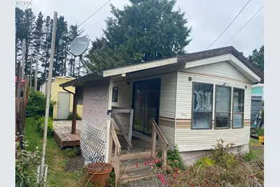 231 SE Neptune Ave, Lincoln City, OR 97367 - Photo 3