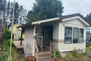 231 SE Neptune Ave, Lincoln City, OR 97367 - Photo 3