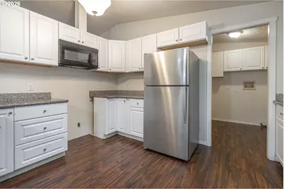 1000 S McKern Ct #10, Newberg, OR 97132 - Photo 7