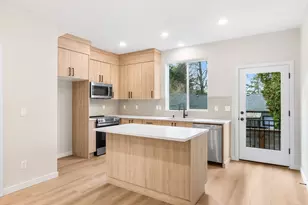 8626 SW 21st Ave, Portland, OR 97213 - Photo 5