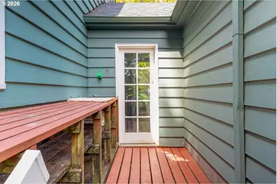 2540 SW 76th Ave, Portland, OR 97225 - Photo 27
