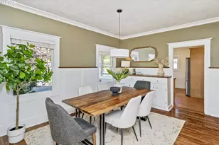2136 SE Grant St, Portland, OR 97214 - Photo 7