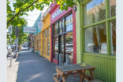 2136 SE Grant St, Portland, OR 97214 - Photo 47