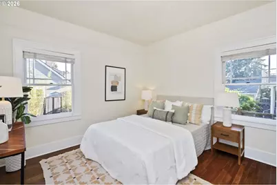 2136 SE Grant St, Portland, OR 97214 - Photo 17