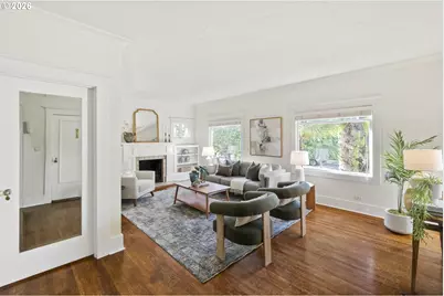 2136 SE Grant St, Portland, OR 97214 - Photo 3