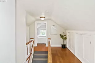 2136 SE Grant St, Portland, OR 97214 - Photo 23