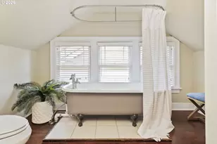 2136 SE Grant St, Portland, OR 97214 - Photo 29