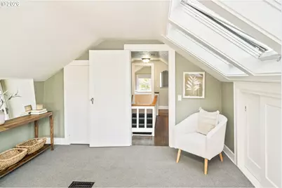 2136 SE Grant St, Portland, OR 97214 - Photo 27