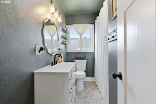 489 D St, Independence, OR 97351 - Photo 15