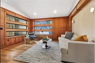 8014 SW 54th Ave, Portland, OR 97219 - Photo 5