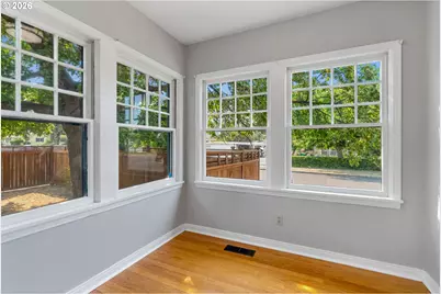 820 W 9th St, The Dalles, OR 97058 - Photo 9