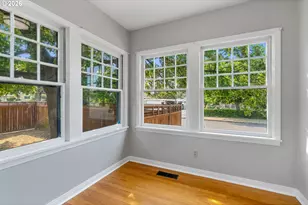 820 W 9th St, The Dalles, OR 97058 - Photo 9