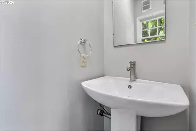 820 W 9th St, The Dalles, OR 97058 - Photo 13