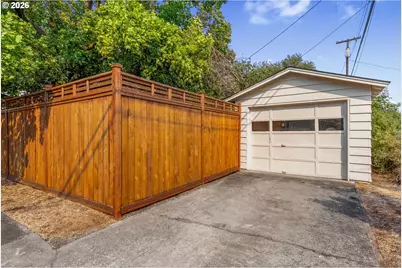 820 W 9th St, The Dalles, OR 97058 - Photo 41