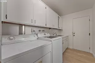 10105 SW Highland Dr, Tigard, OR 97224 - Photo 27