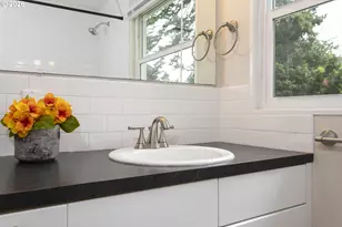 336 NE 128th Ave, Portland, OR 97230 - Photo 27