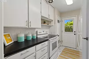 336 NE 128th Ave, Portland, OR 97230 - Photo 13