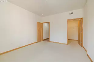 726 NW 11th Ave, Portland, OR 97209 - Photo 11