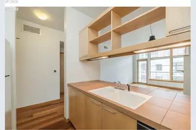726 NW 11th Ave #204, Portland, OR 97209 - Photo 5