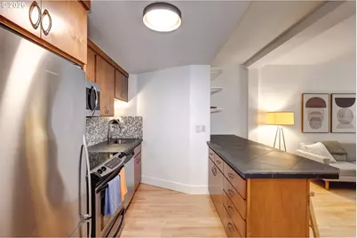 1829 NW Lovejoy St #103, Portland, OR 97209 - Photo 7