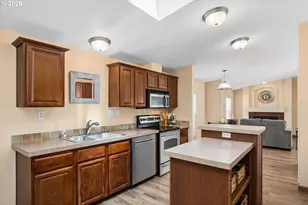 2416 Maia Loop, Springfield, OR 97477 - Photo 11
