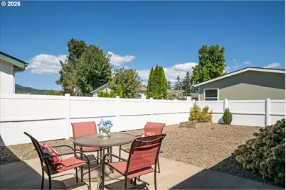 2416 Maia Loop, Springfield, OR 97477 - Photo 35
