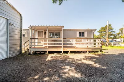 125 N 4th St, Lakeside, OR 97449 - Photo 3