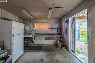 125 N 4th St, Lakeside, OR 97449 - Photo 29