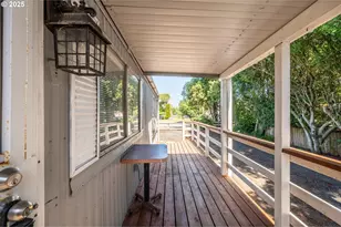 125 N 4th St, Lakeside, OR 97449 - Photo 9