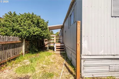 125 N 4th St, Lakeside, OR 97449 - Photo 37