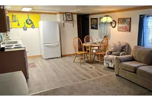 125 N 4th St, Lakeside, OR 97449 - Photo 15