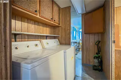 125 N 4th St, Lakeside, OR 97449 - Photo 23
