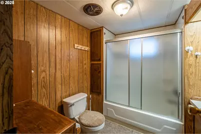 125 N 4th St, Lakeside, OR 97449 - Photo 21