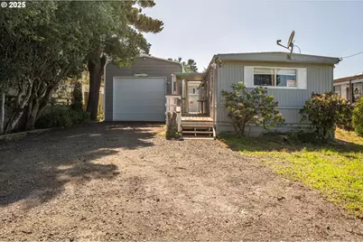 125 N 4th St, Lakeside, OR 97449 - Photo 1