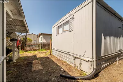 125 N 4th St, Lakeside, OR 97449 - Photo 13