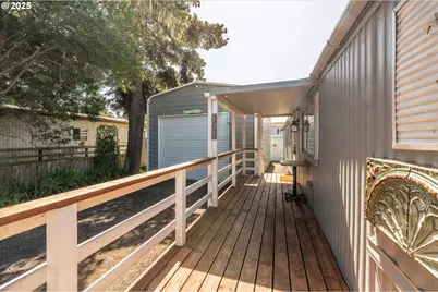 125 N 4th St, Lakeside, OR 97449 - Photo 5