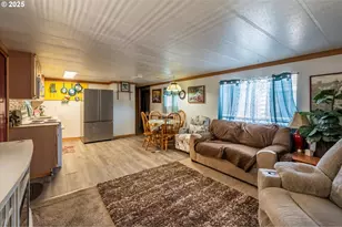 125 N 4th St, Lakeside, OR 97449 - Photo 17