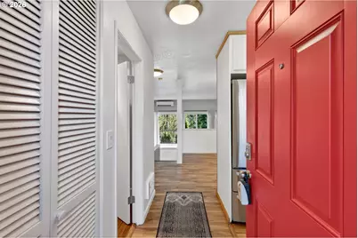 4 Touchstone #151, Lake Oswego, OR 97035 - Photo 3