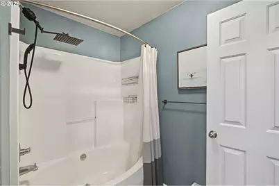 1810 NE 101st Ave #201-end, Hillsboro, OR 97006 - Photo 17