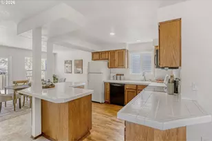 132 Kingsgate Rd, Lake Oswego, OR 97035 - Photo 9