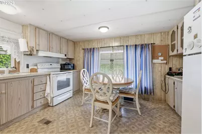 501 Division Ave #15, Eugene, OR 97404 - Photo 17