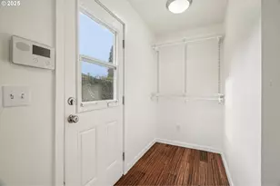 2537 NE 111th Ave, Portland, OR 97220 - Photo 17