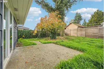 2537 NE 111th Ave, Portland, OR 97220 - Photo 31