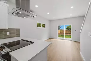 1220 SE 151st Ave, Portland, OR 97233 - Photo 9