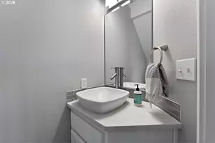 2000 N Nugget Ln, Newberg, OR 97132 - Photo 23