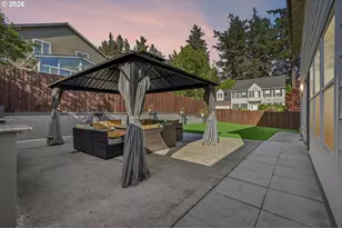6059 Frost Ln, Lake Oswego, OR 97035 - Photo 5