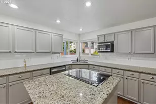 6059 Frost Ln, Lake Oswego, OR 97035 - Photo 11