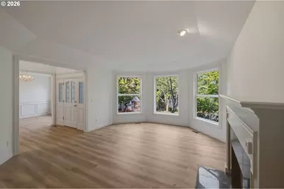 15092 SW Ashley Dr, Portland, OR 97224 - Photo 9